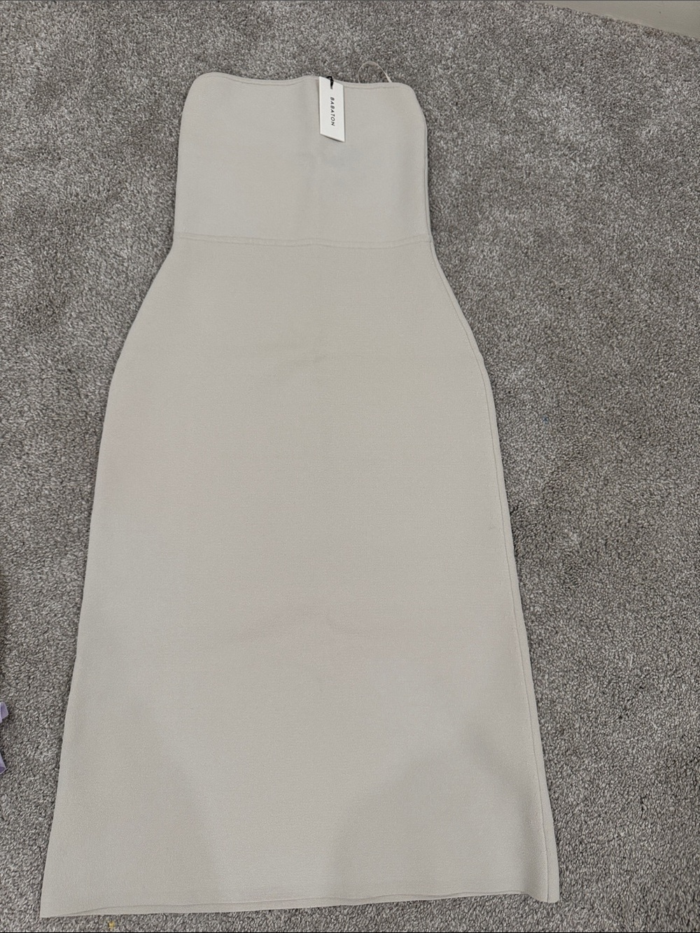 Aritzia Strapless Light Beige Bodycon Midi DressSize is S